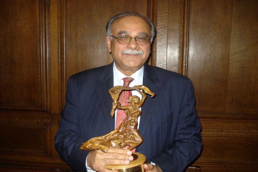 Alumnus of the year 2011 - Najam Sethi